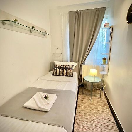 Perfect Place To Stay Self Check In-24H-Netflix-Wifi Решица Экстерьер фото