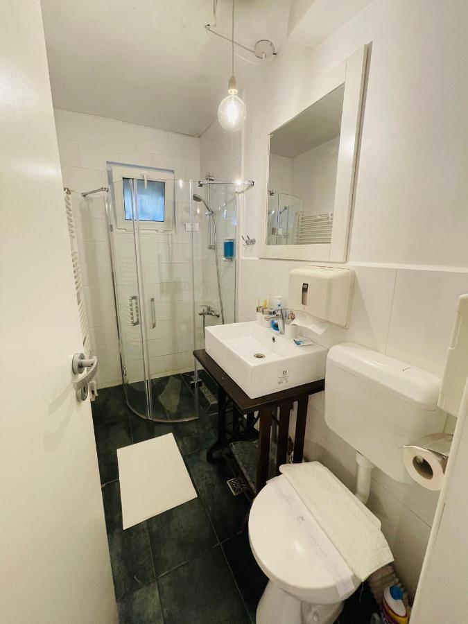 Perfect Place To Stay Self Check In-24H-Netflix-Wifi Решица Экстерьер фото
